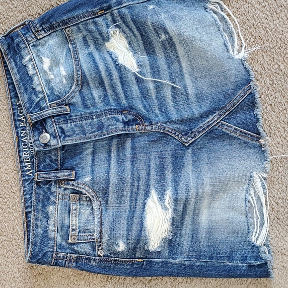 American Eagle Outfitters Blue Denim mini skirt size 2 distressed Frayed - Picture 3 of 10